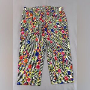 Attyre Cropped Pants Womens Sz 24W Black White Stripe Red Blue Floral Stretch